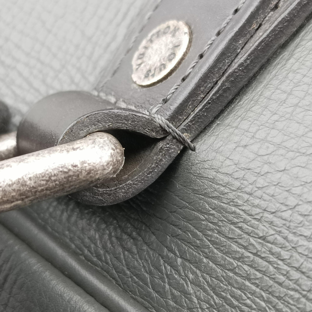 Pre-owned Louis Vuitton Acoma Grey Leather M97019 shoulderbag | stylenewstar