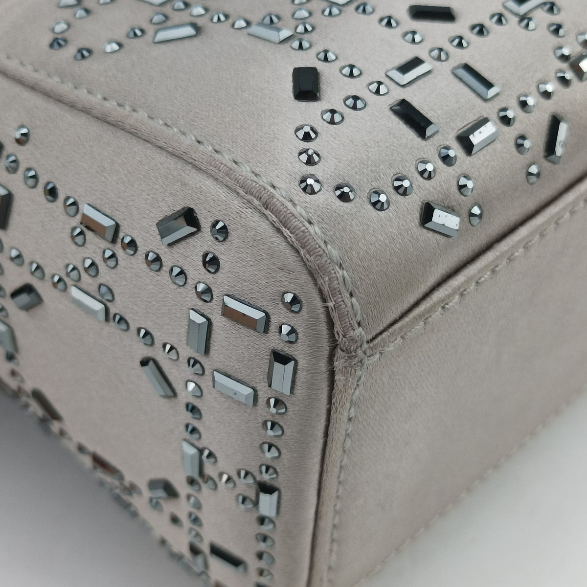 Pre-owned Christian Dior Lady Dior Grey satin  shoulderbag | stylenewstar