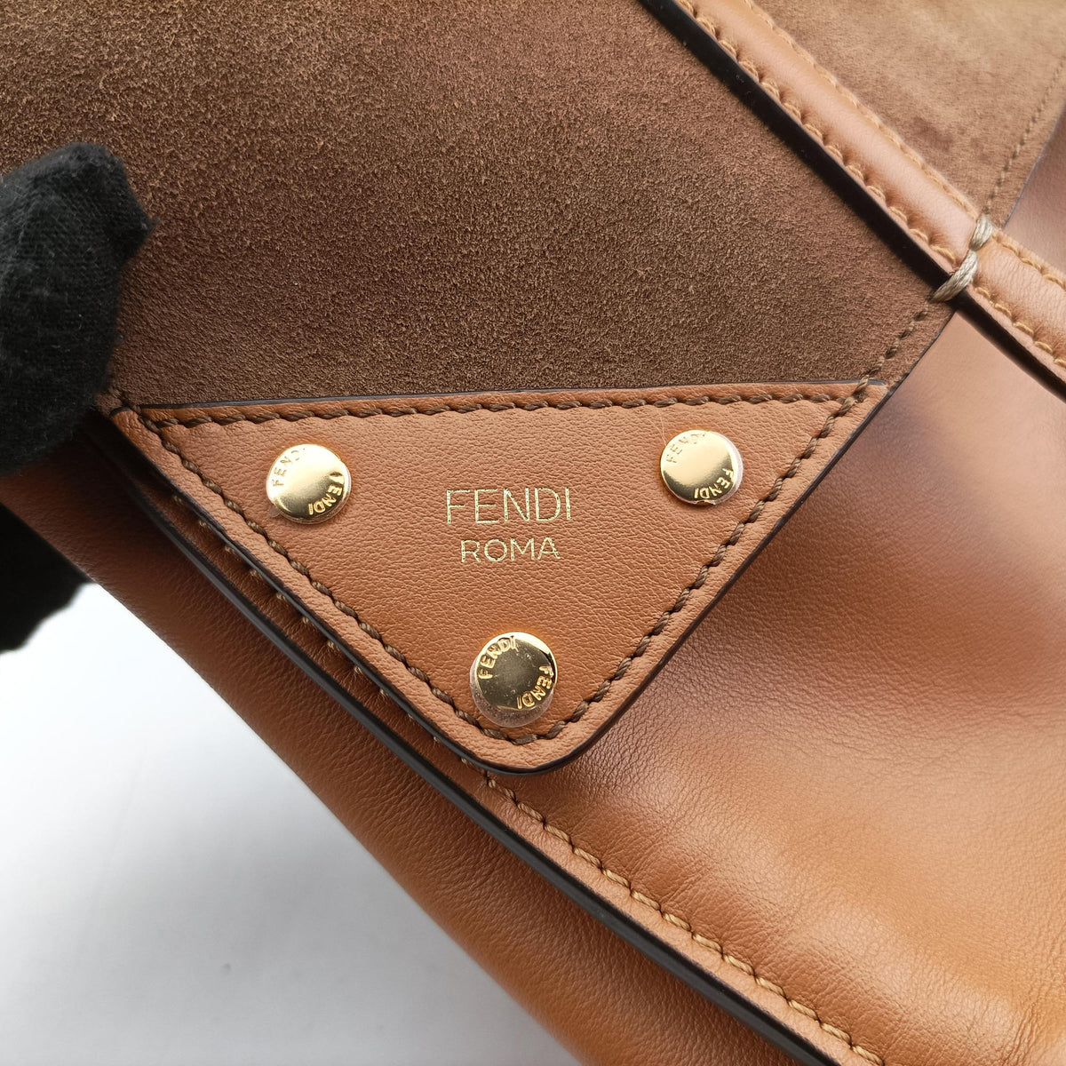 Pre-owned Fendi Flip Brown Suede × Leather 8BT303 shoulderbag | stylenewstar