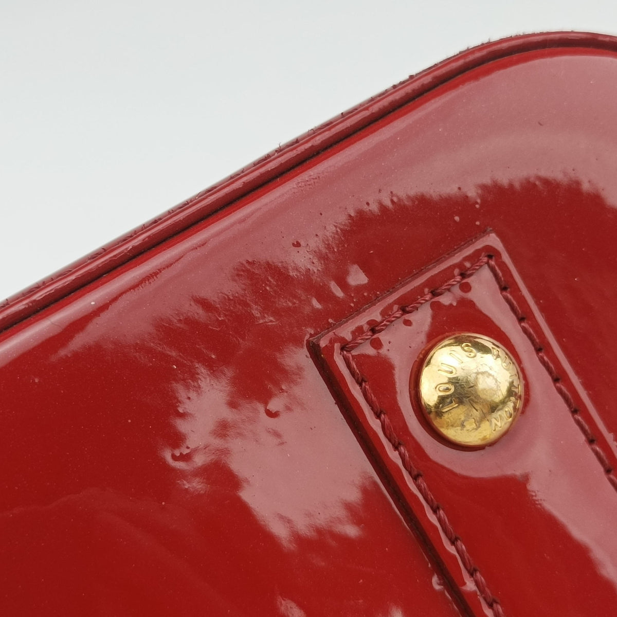 Vintage Louis Vuitton Alma BB pomme d'amour Vernis M90174 handbag | stylenewstar