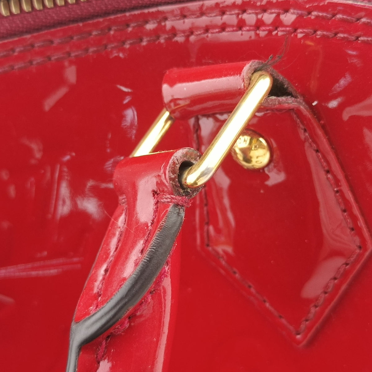 Vintage Louis Vuitton Alma BB pomme d'amour Vernis M90174 handbag | stylenewstar