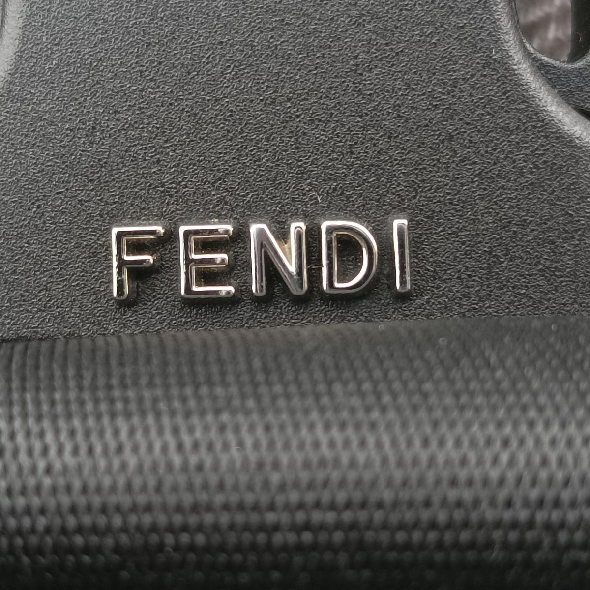 Pre-owned Fendi Baguette Brown Leather 7VA472 shoulderbag | stylenewstar