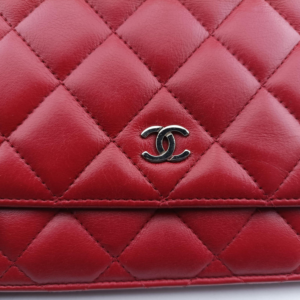 Secondhand Chanel Matelasse coco mark Red lambskin A33814 shoulderbag | stylenewstar
