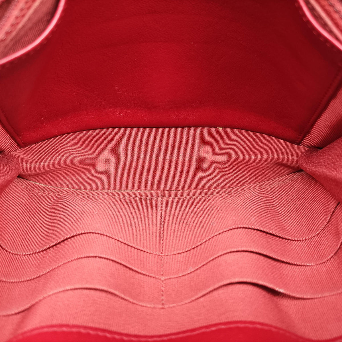 Secondhand Chanel Matelasse coco mark Red lambskin A33814 shoulderbag | stylenewstar