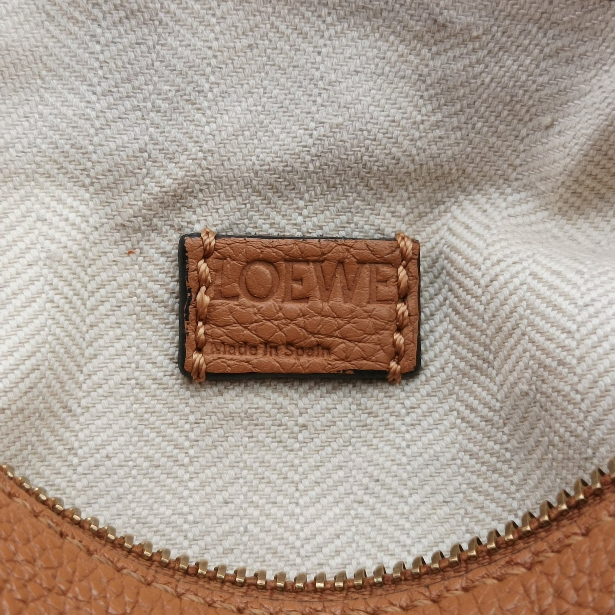 Pre-owned Loewe Puzzle Brown Leather  shoulderbag | stylenewstar