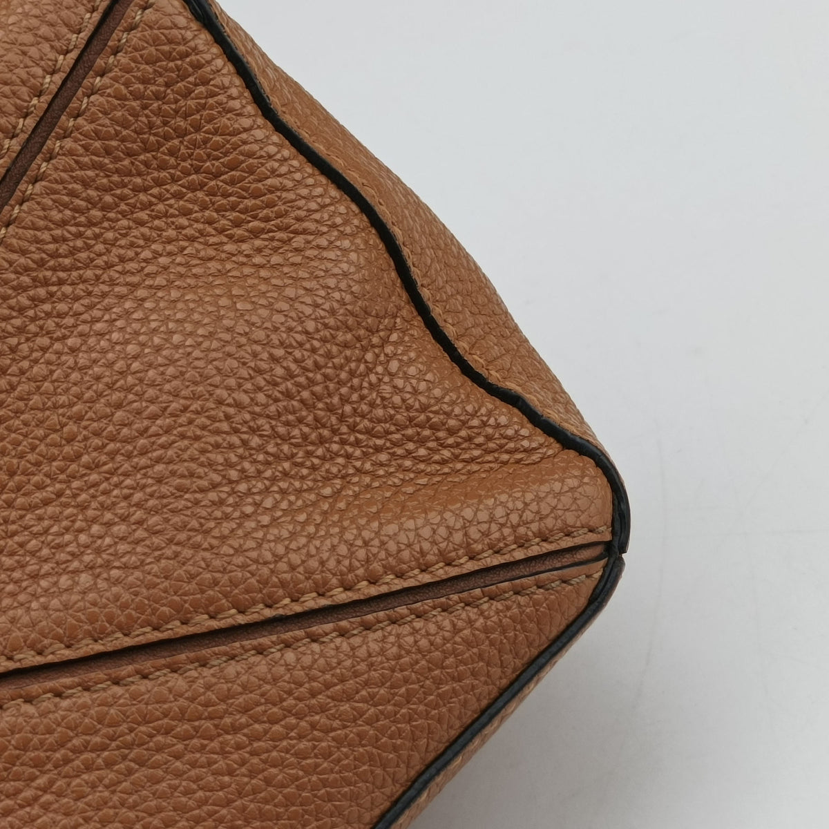 Pre-owned Loewe Puzzle Brown Leather  shoulderbag | stylenewstar