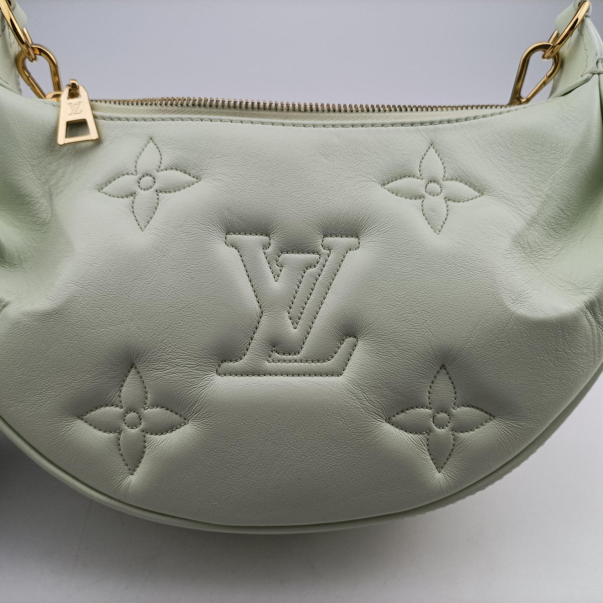 Secondhand Louis Vuitton Bubblegram Over the Moon VERT D’EAU Leather M20857 shoulderbag | stylenewstar