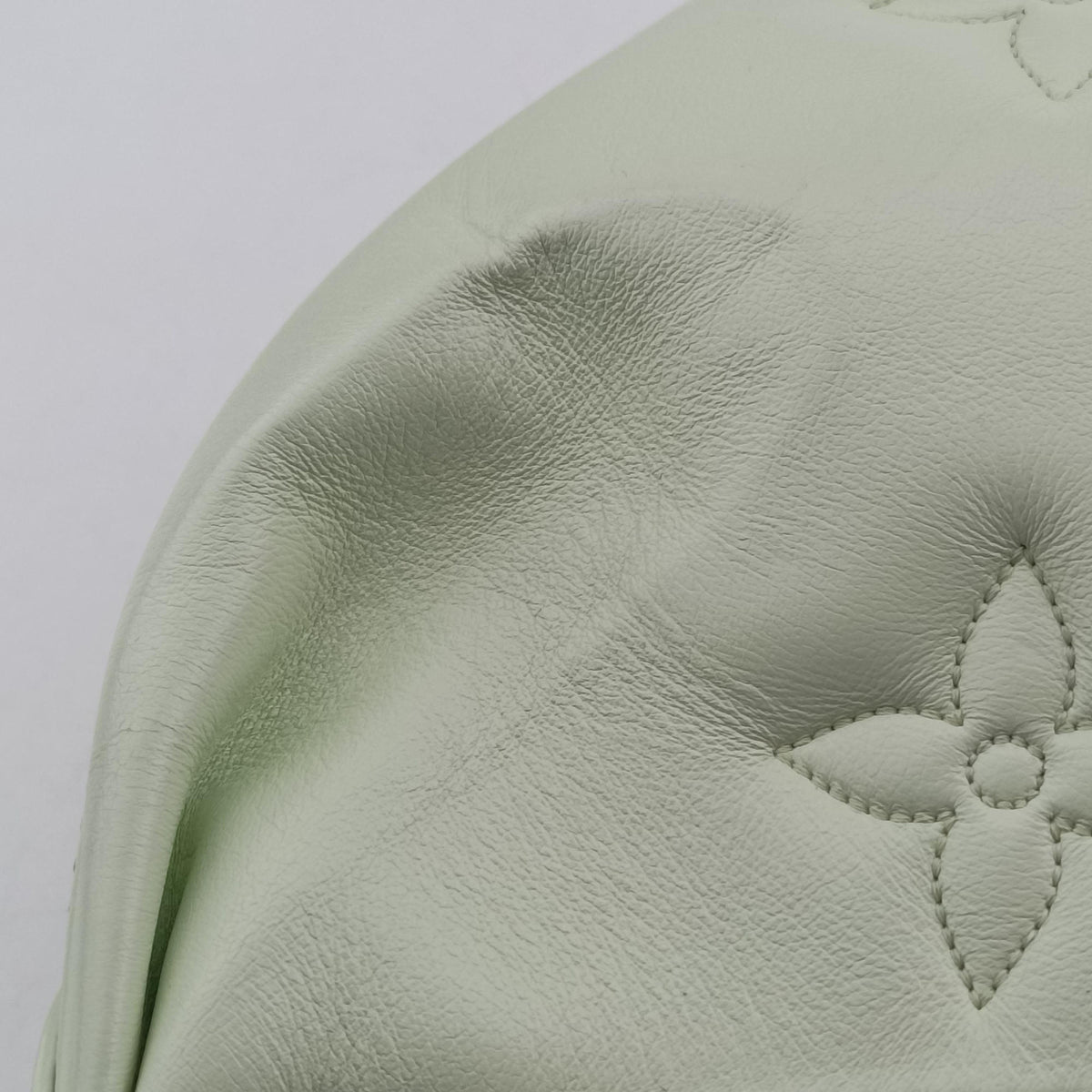 Secondhand Louis Vuitton Bubblegram Over the Moon VERT D’EAU Leather M20857 shoulderbag | stylenewstar