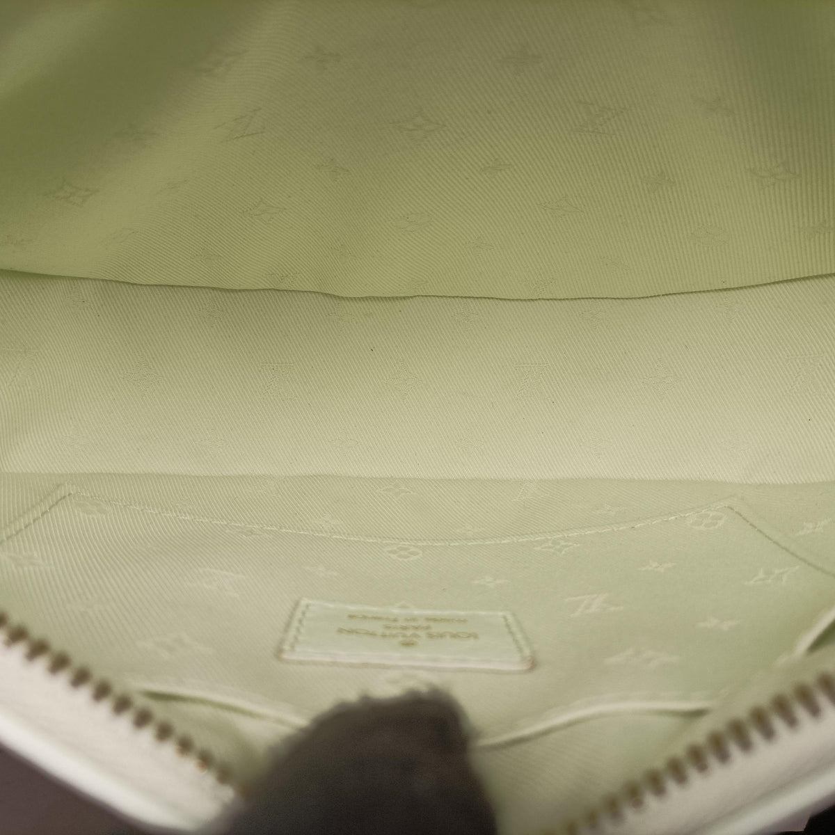 Secondhand Louis Vuitton Bubblegram Over the Moon VERT D’EAU Leather M20857 shoulderbag | stylenewstar