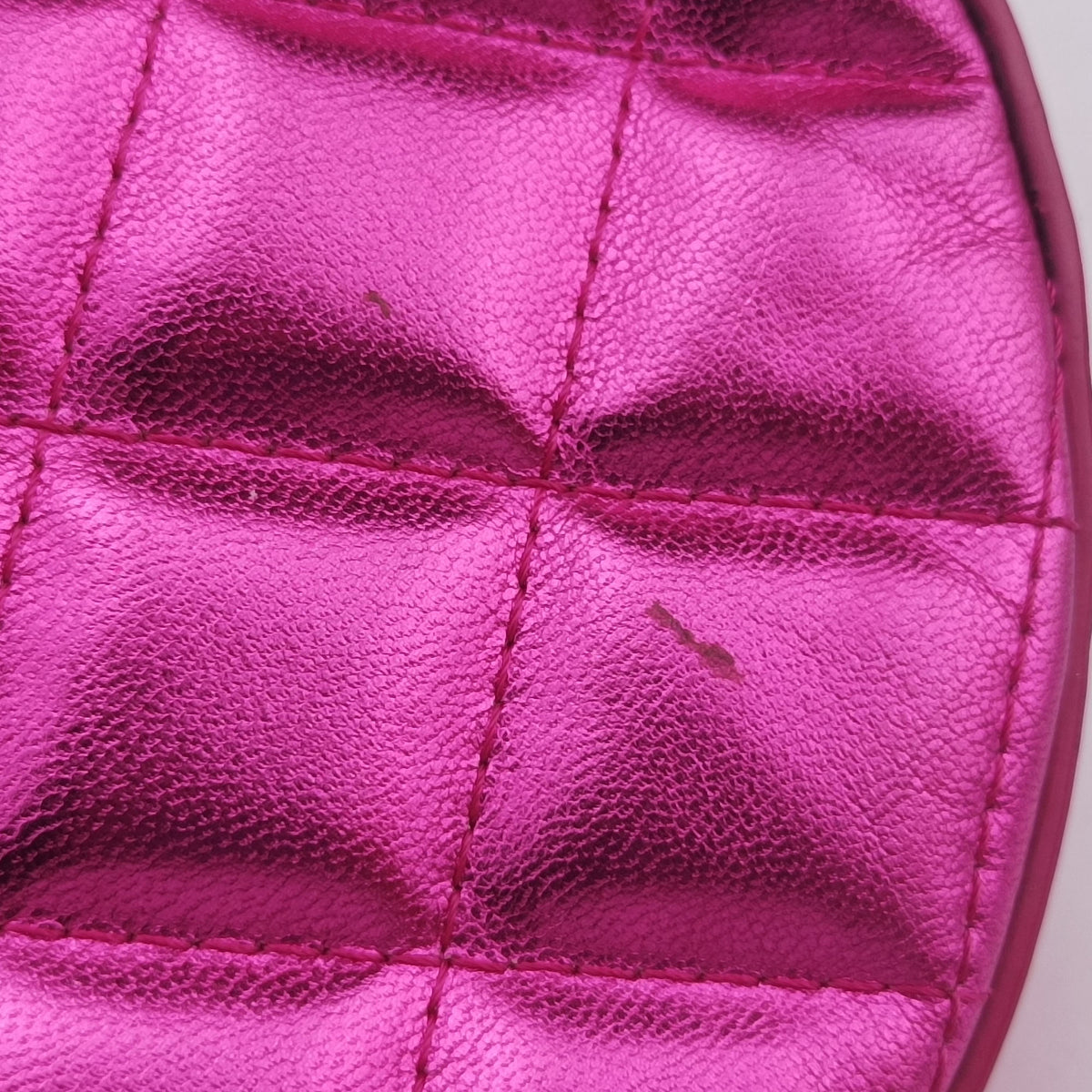 Pre-owned Dolce & Gabbana Round Quilted Pink Leather AP1449 shoulderbag | stylenewstar