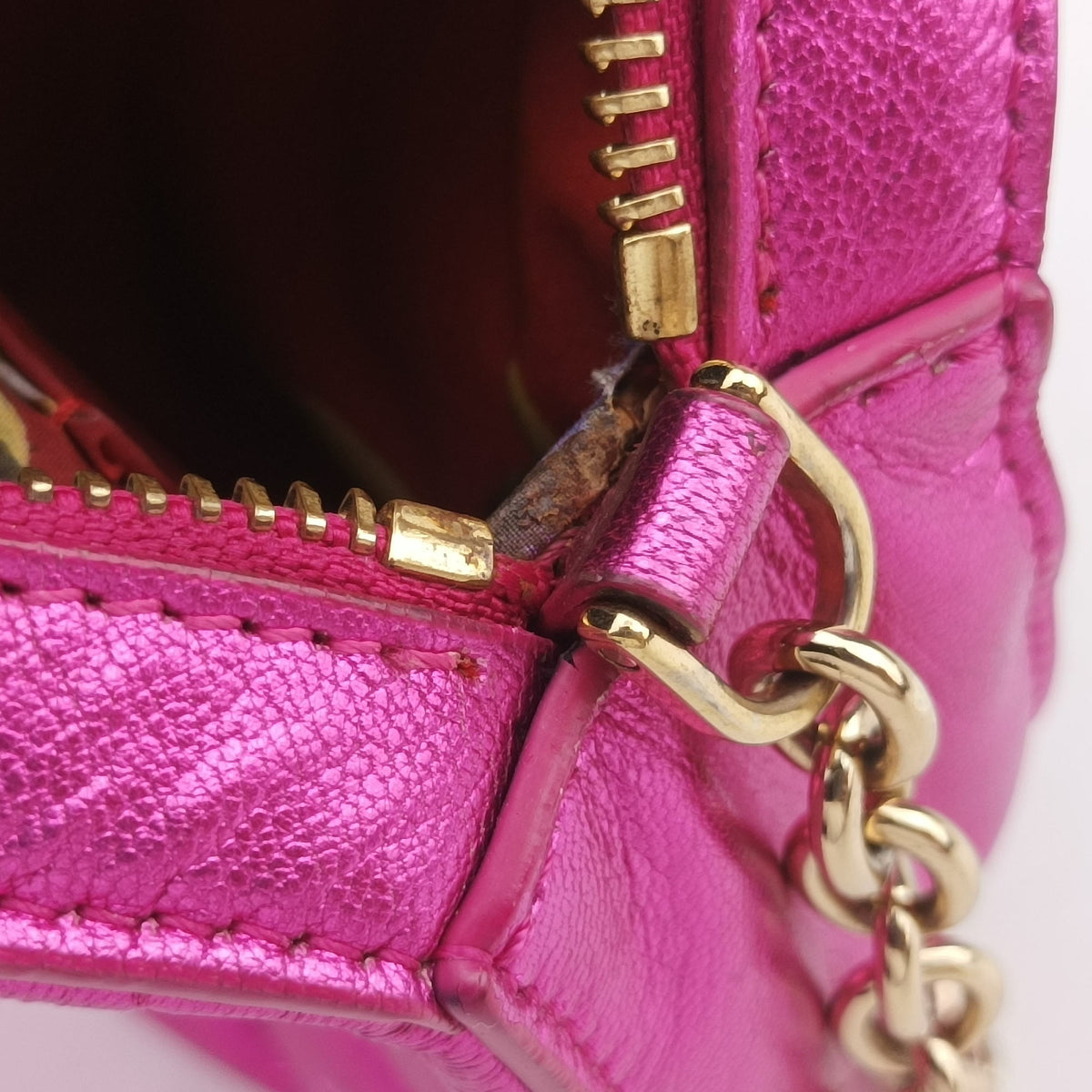 Pre-owned Dolce & Gabbana Round Quilted Pink Leather AP1449 shoulderbag | stylenewstar