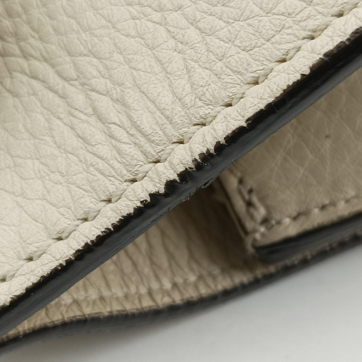 Pre-owned Gucci Bamboo Daily White Leather 370826 shoulderbag | stylenewstar