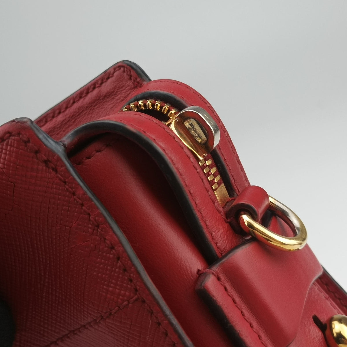 Pre-owned Prada Esplanade Red SAFFIANO Leather  shoulderbag | stylenewstar