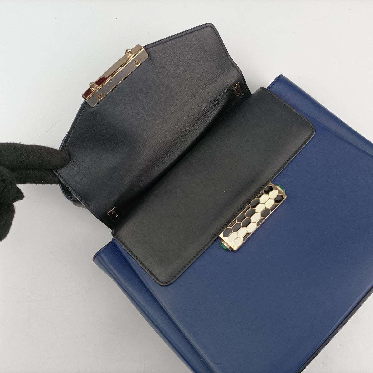 Pre-owned Bvlgari SERPENTI VIPER Blue leather  shoulderbag | stylenewstar