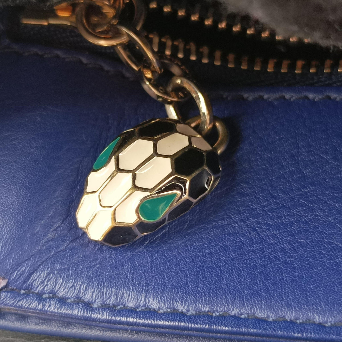 Pre-owned Bvlgari SERPENTI VIPER Blue leather  shoulderbag | stylenewstar