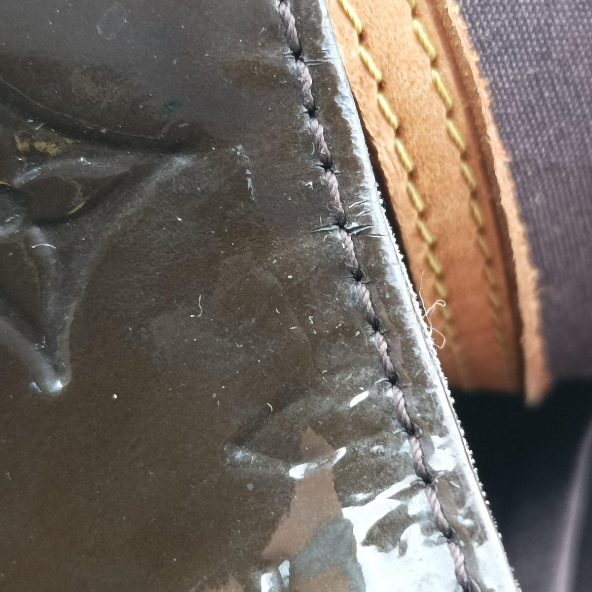 Secondhand Louis Vuitton Brea GM TERRE D’OMBRE Vernis  shoulderbag | stylenewstar