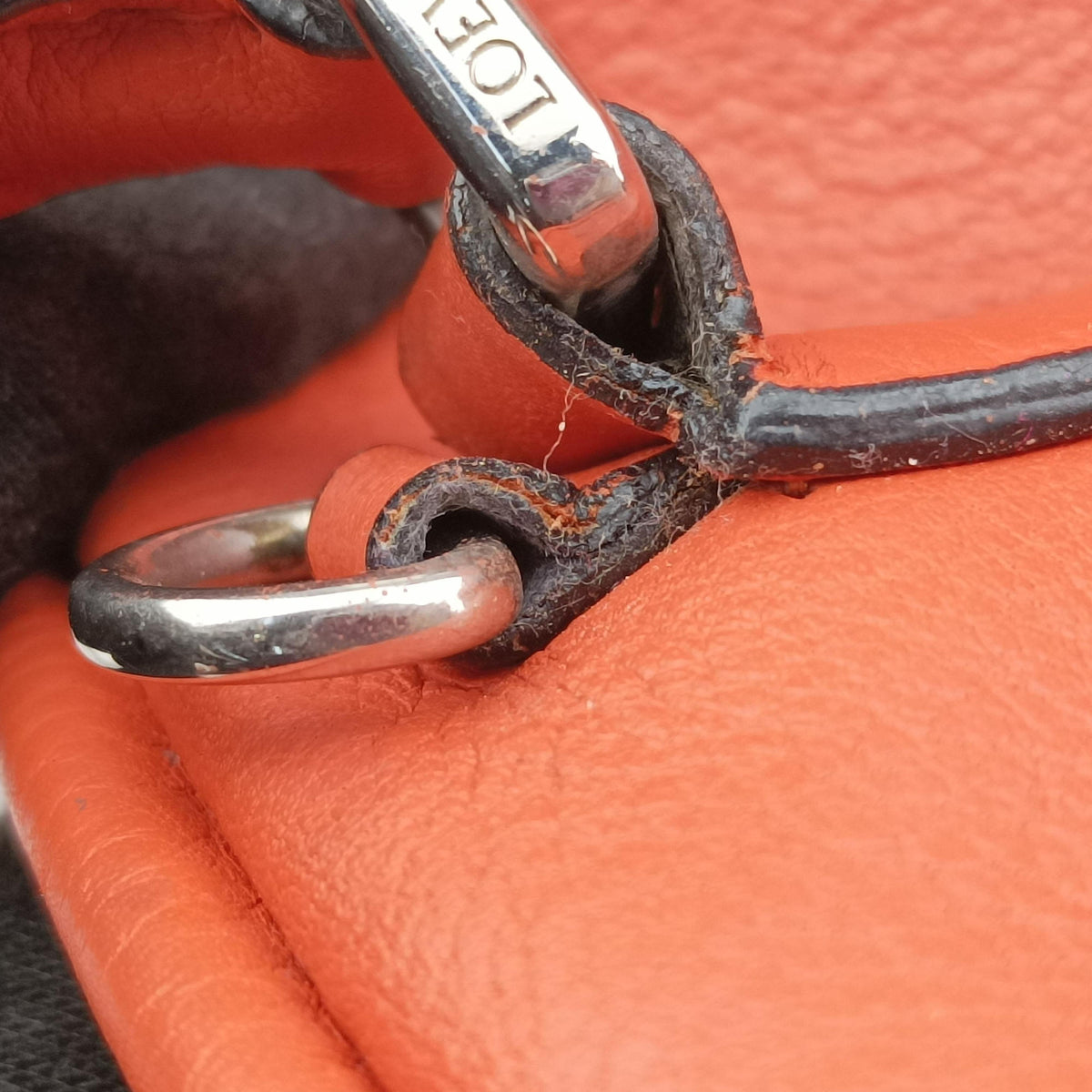 Pre-owned Loewe Amazona Orange Leather  handbag | stylenewstar