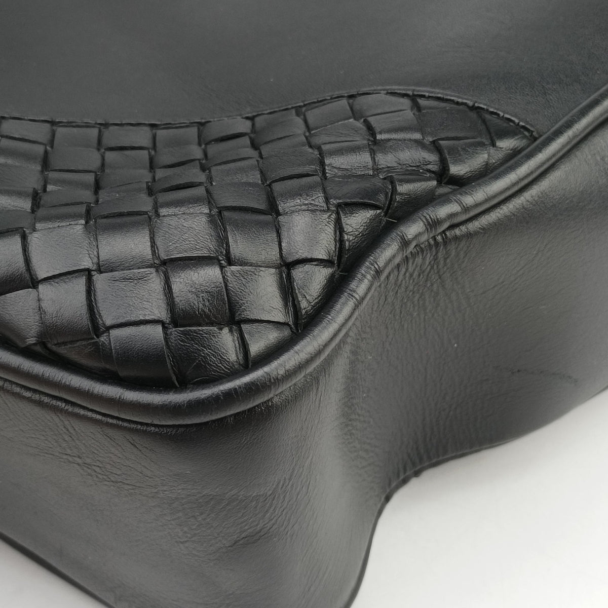 Pre-owned Bottega Veneta Intrecciato Black Lambskin  shoulderbag | stylenewstar