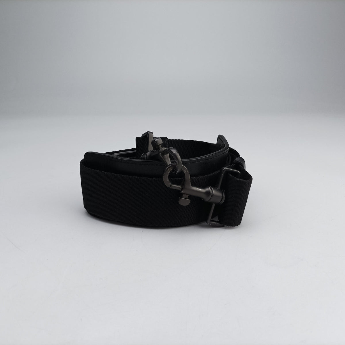 Pre-owned Bottega Veneta Intrecciato Black Lambskin  shoulderbag | stylenewstar