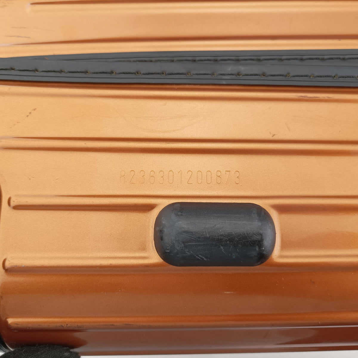Pre-owned RIMOWA TOPAS Orange aluminum  suitcase | stylenewstar