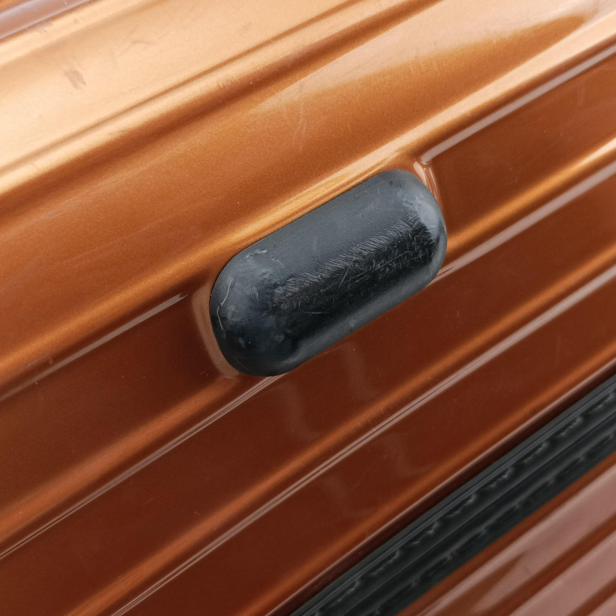 Pre-owned RIMOWA TOPAS Orange aluminum  suitcase | stylenewstar