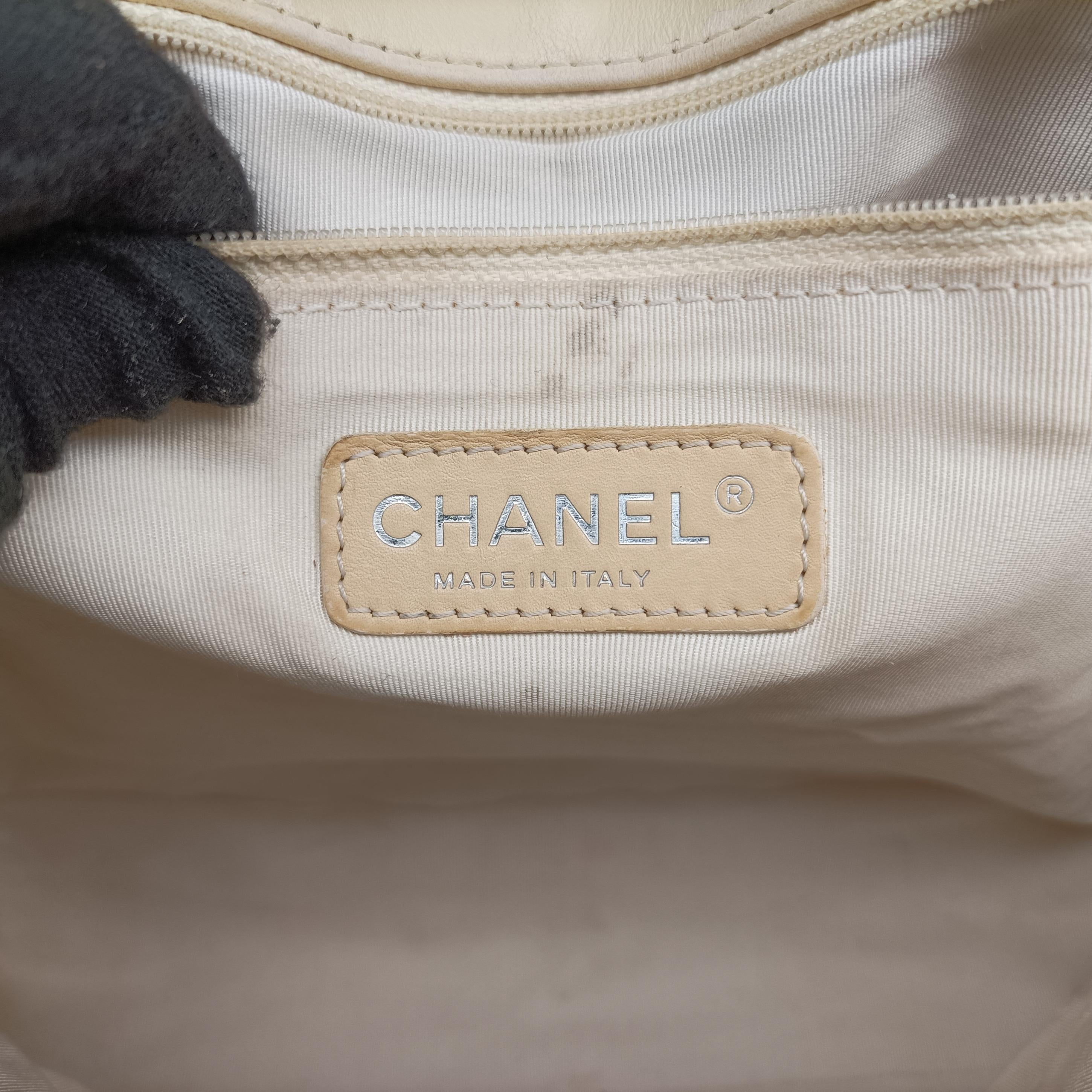 Vintage Chanel BOY CHANEL Black×beige lambskin A67087 shoulderbag | stylenewstar