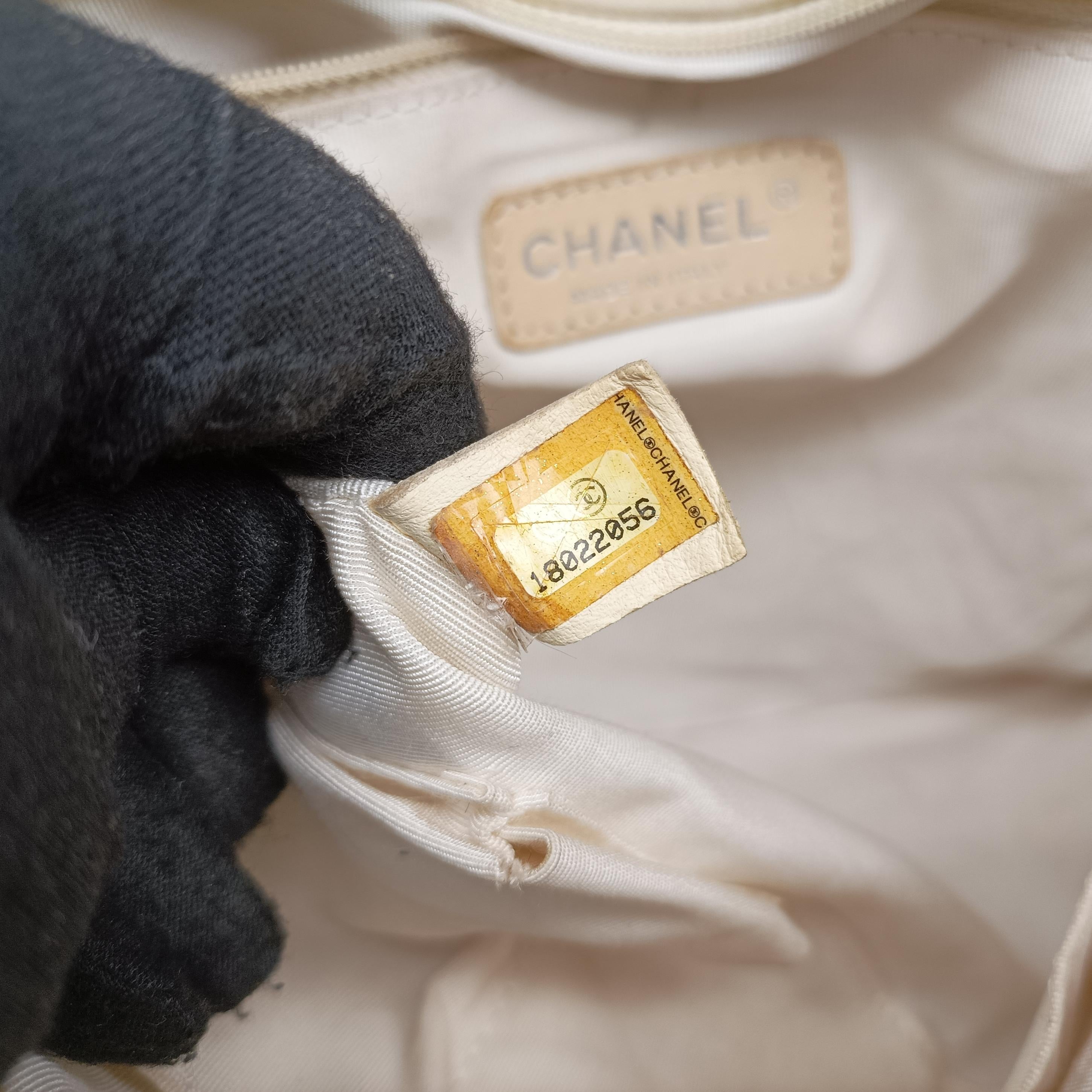 Vintage Chanel BOY CHANEL Black×beige lambskin A67087 shoulderbag | stylenewstar