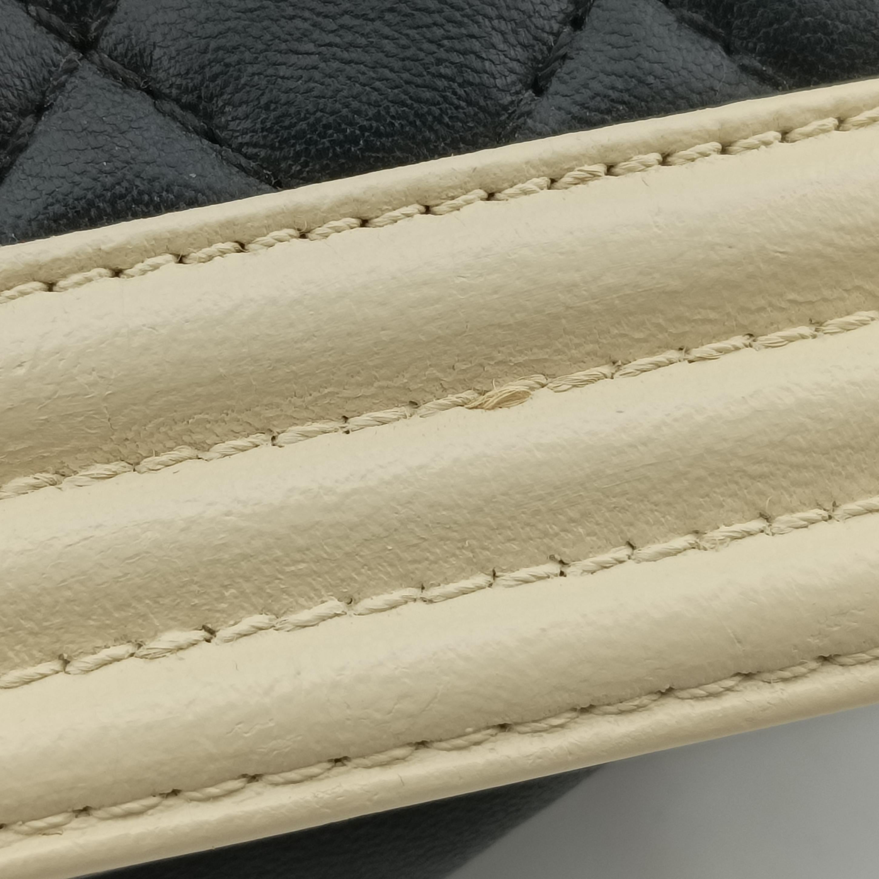 Vintage Chanel BOY CHANEL Black×beige lambskin A67087 shoulderbag | stylenewstar