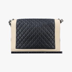 Vintage Chanel BOY CHANEL Black×beige lambskin A67087 shoulderbag | stylenewstar