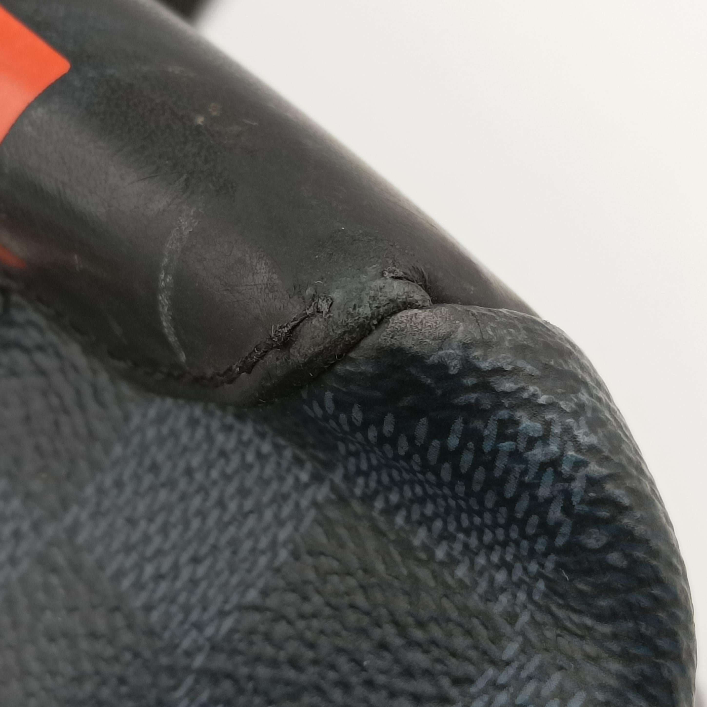 Vintage Louis Vuitton Discovery Messenger PM Noir×orange Damier Cobalt N40159 shoulderbag | stylenewstar