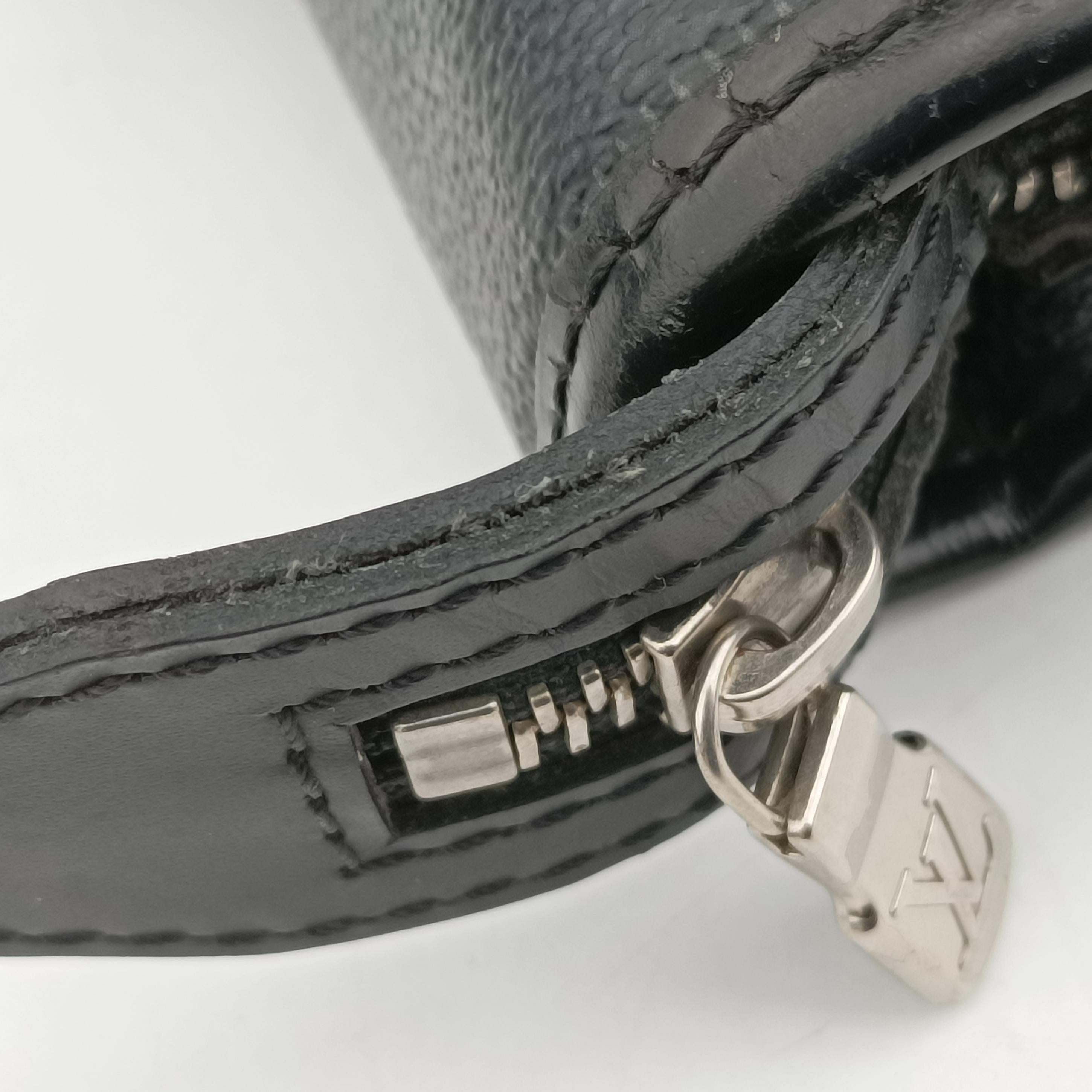 Pre-owned Louis Vuitton TADAO Noir Damier Graphite N51192 handbag | stylenewstar