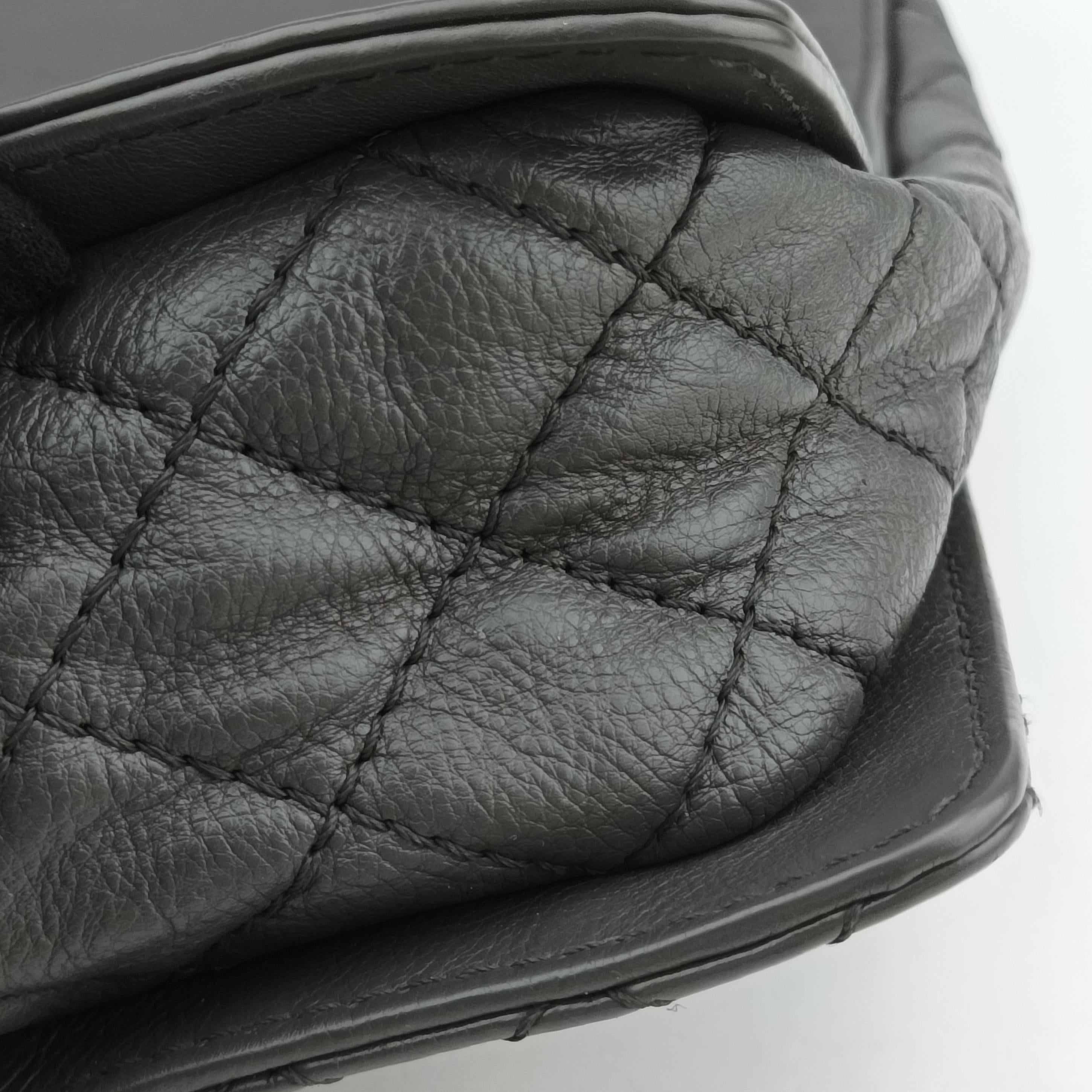 Pre-owned Chanel BOY CHANEL Grey leather A67948 shoulderbag | stylenewstar