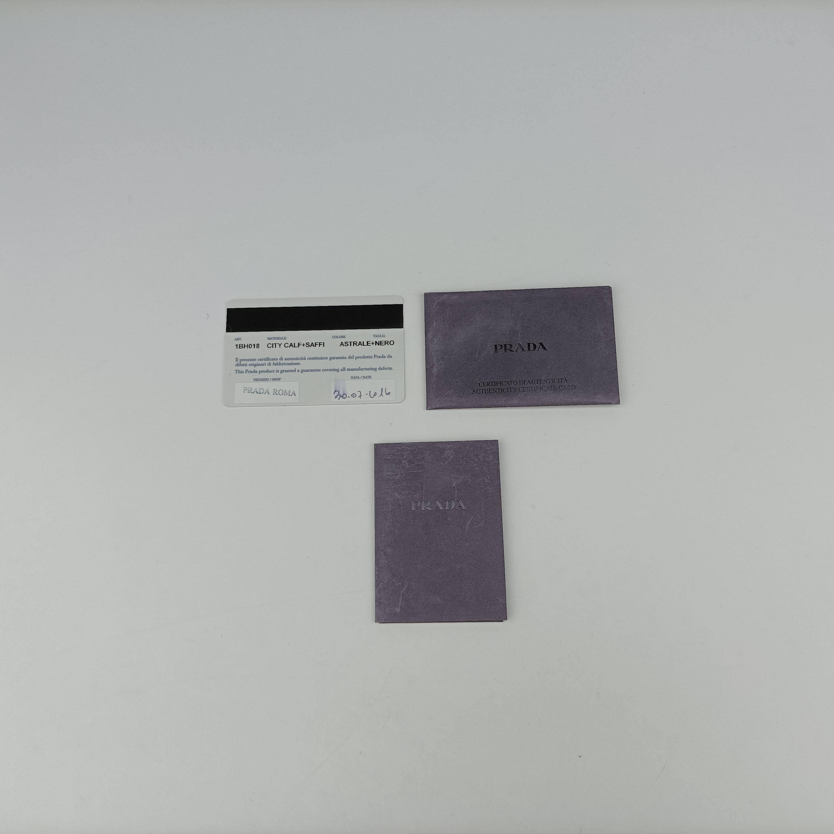 Pre-owned Prada City Calf Astrology Cahier ブルー×ブラック Saffiano leather×Leather  shoulderbag | stylenewstar