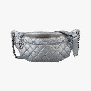 Pre-owned Chanel Matelasse Silver Leather A94102 bum bag/waist bag | stylenewstar