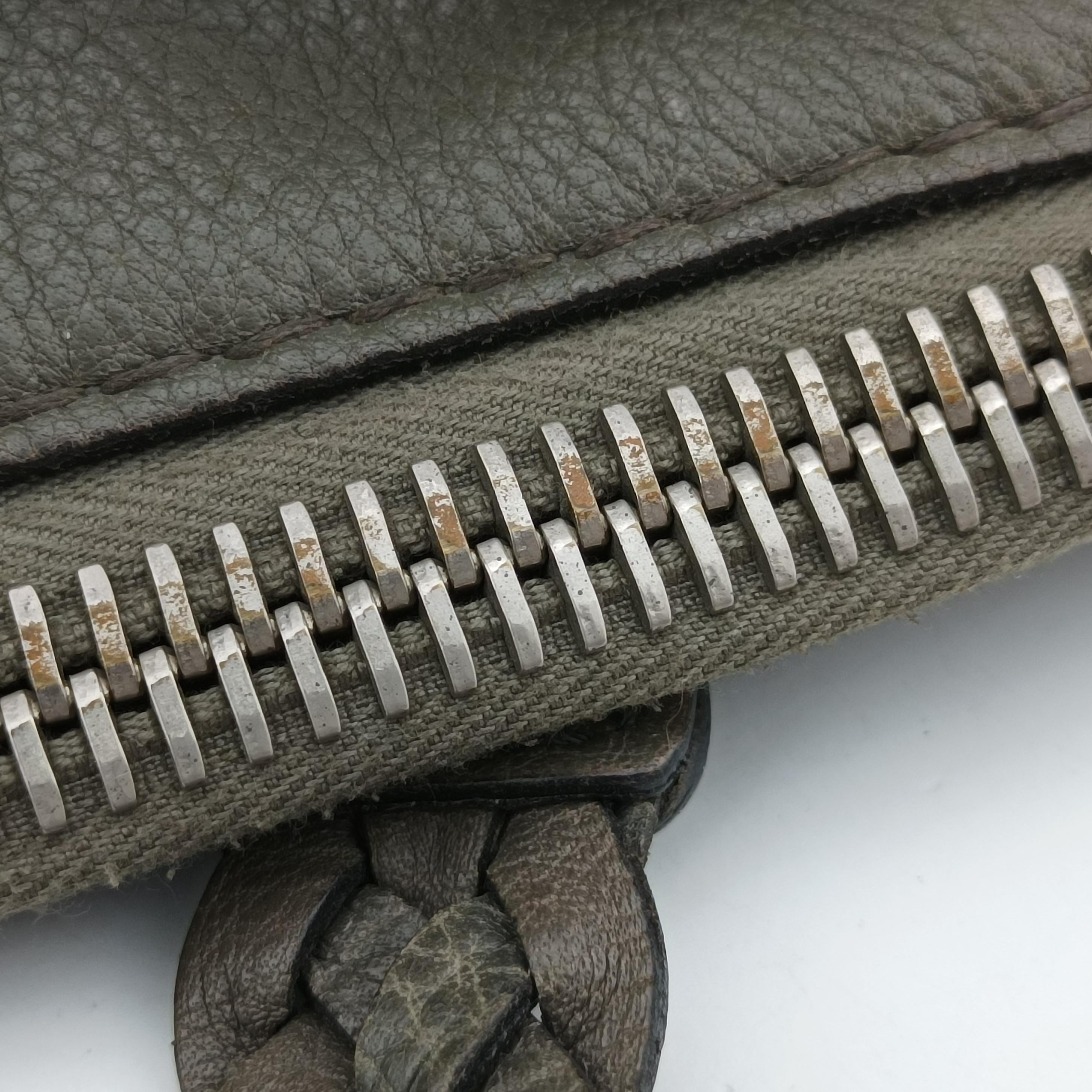 Pre-owned Gucci Medium Bamboo Green Leather 232959 handbag | stylenewstar