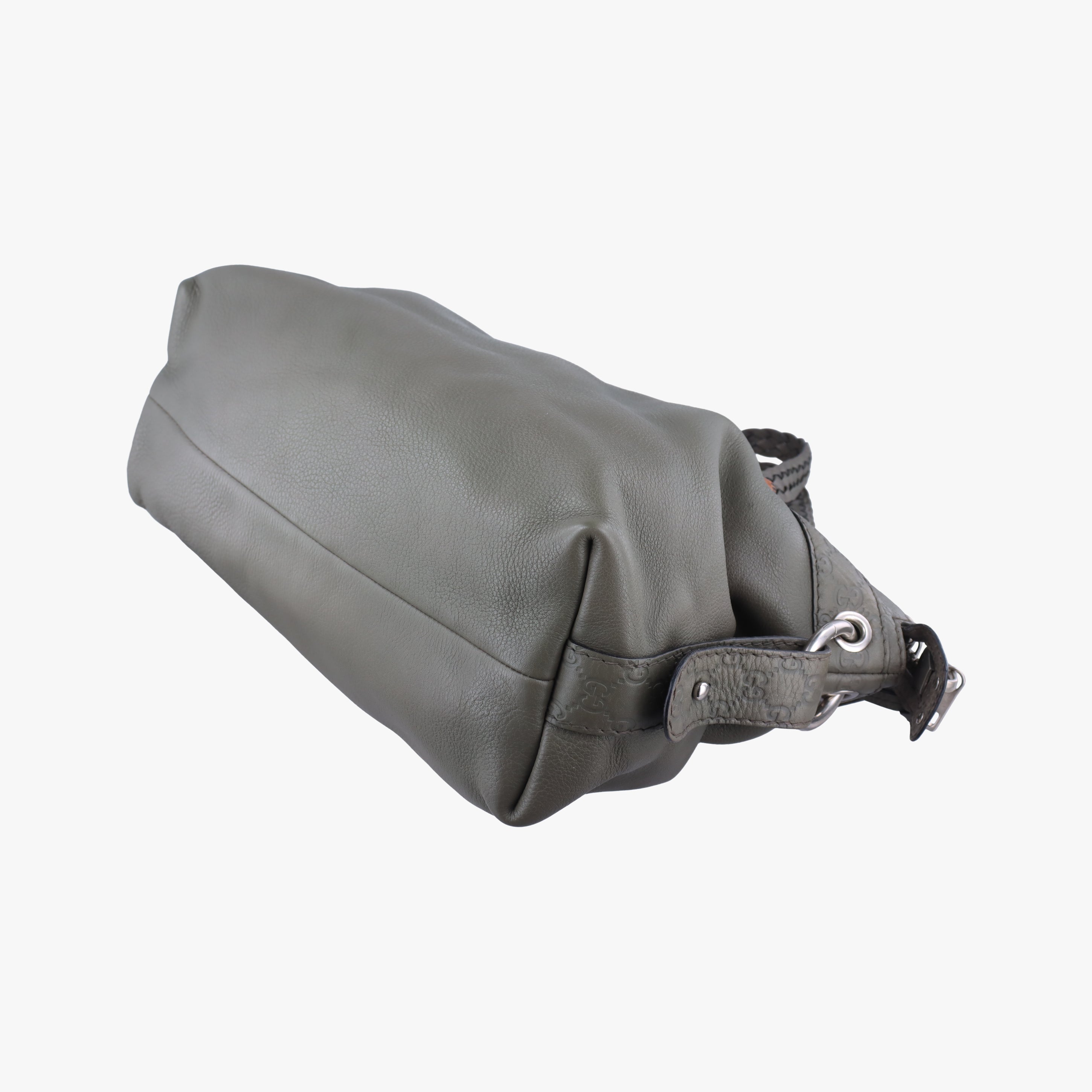 Pre-owned Gucci Medium Bamboo Green Leather 232959 handbag | stylenewstar