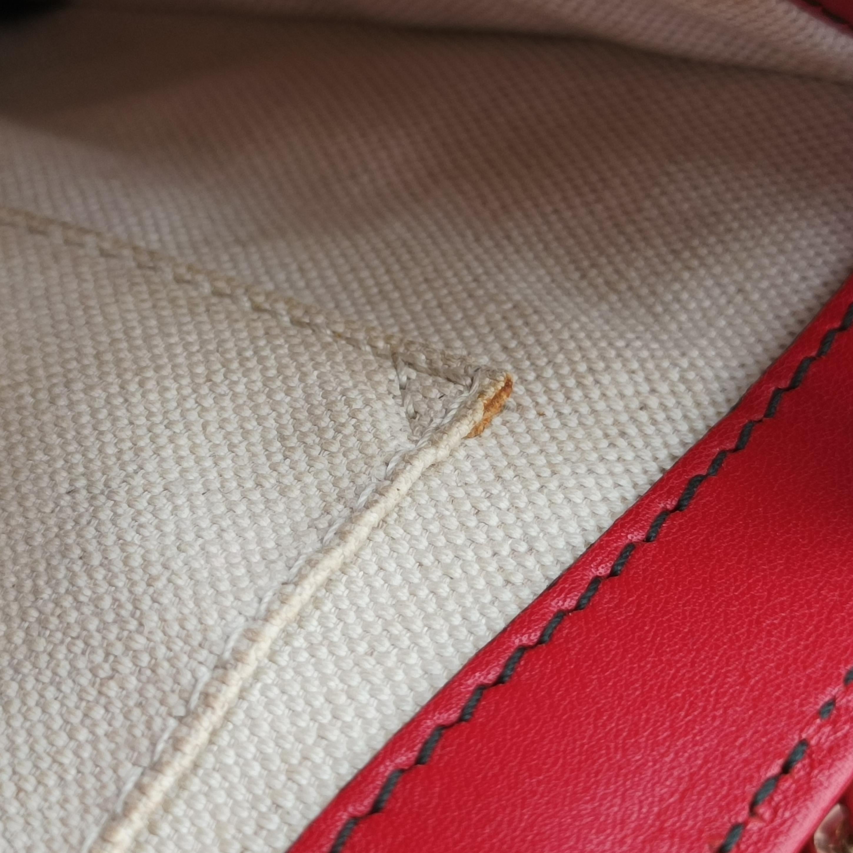 Vintage Gucci Emily Red Leather 295402 shoulderbag | stylenewstar