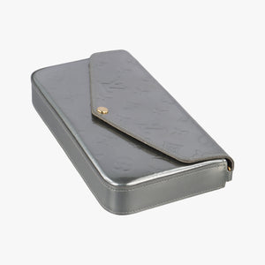 Vintage Louis Vuitton Pochette Felice Silver Vernis M68648 shoulderbag | stylenewstar