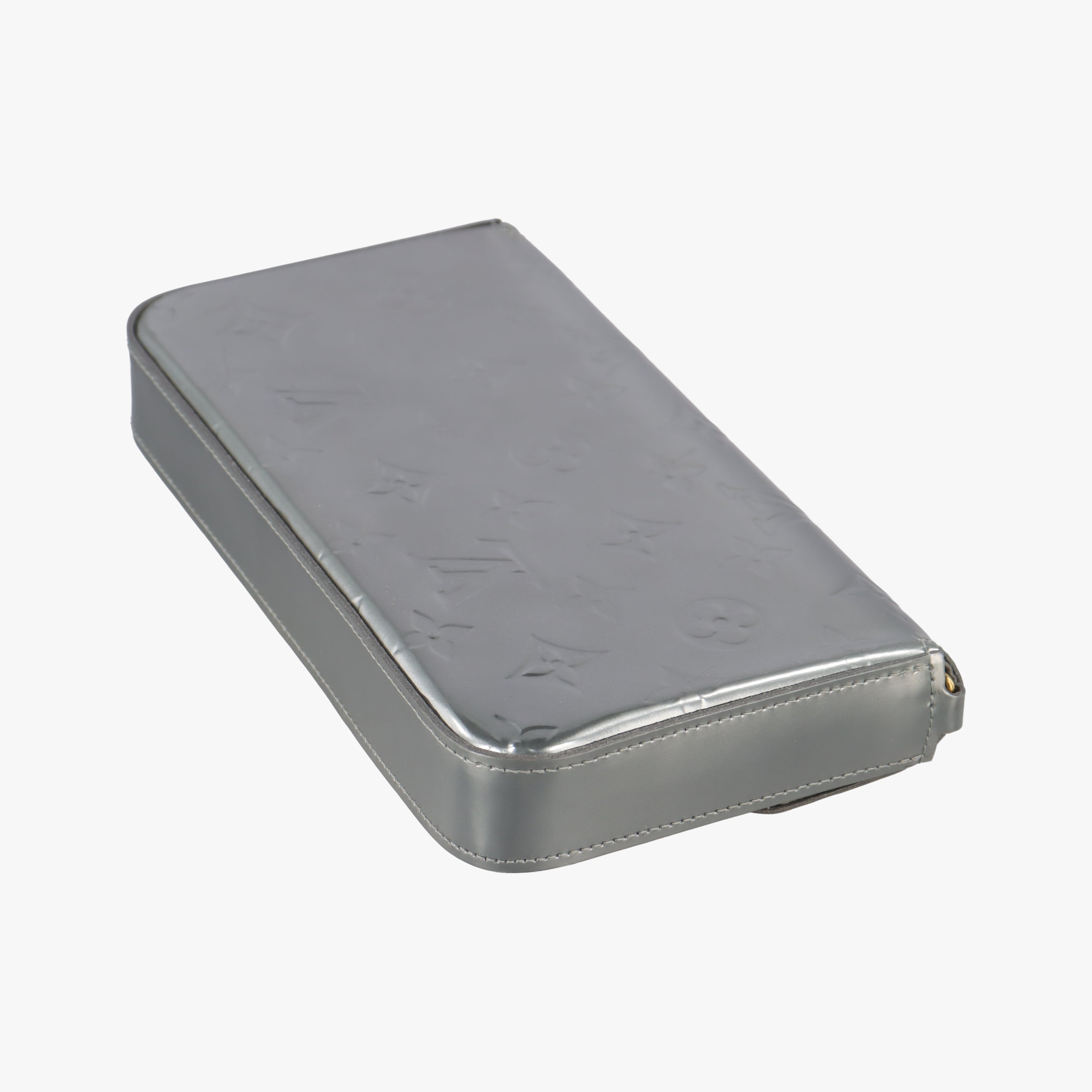 Vintage Louis Vuitton Pochette Felice Silver Vernis M68648 shoulderbag | stylenewstar