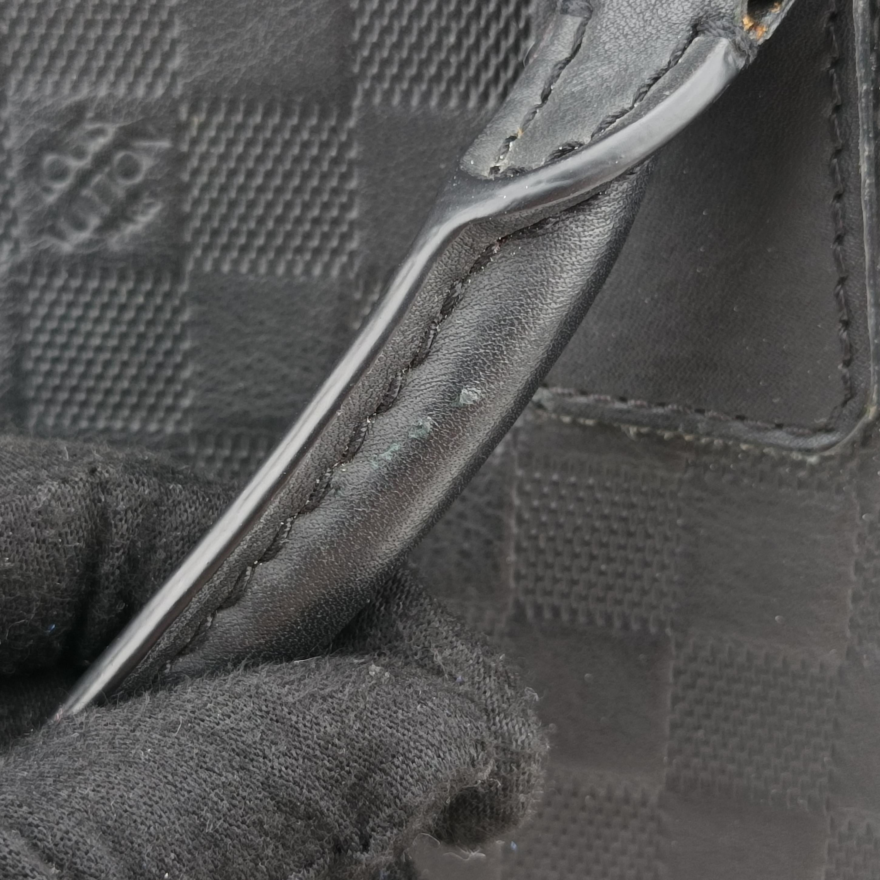 Pre-owned Louis Vuitton Porte Documents Jour Noir Damier Graphite N48224 handbag | stylenewstar