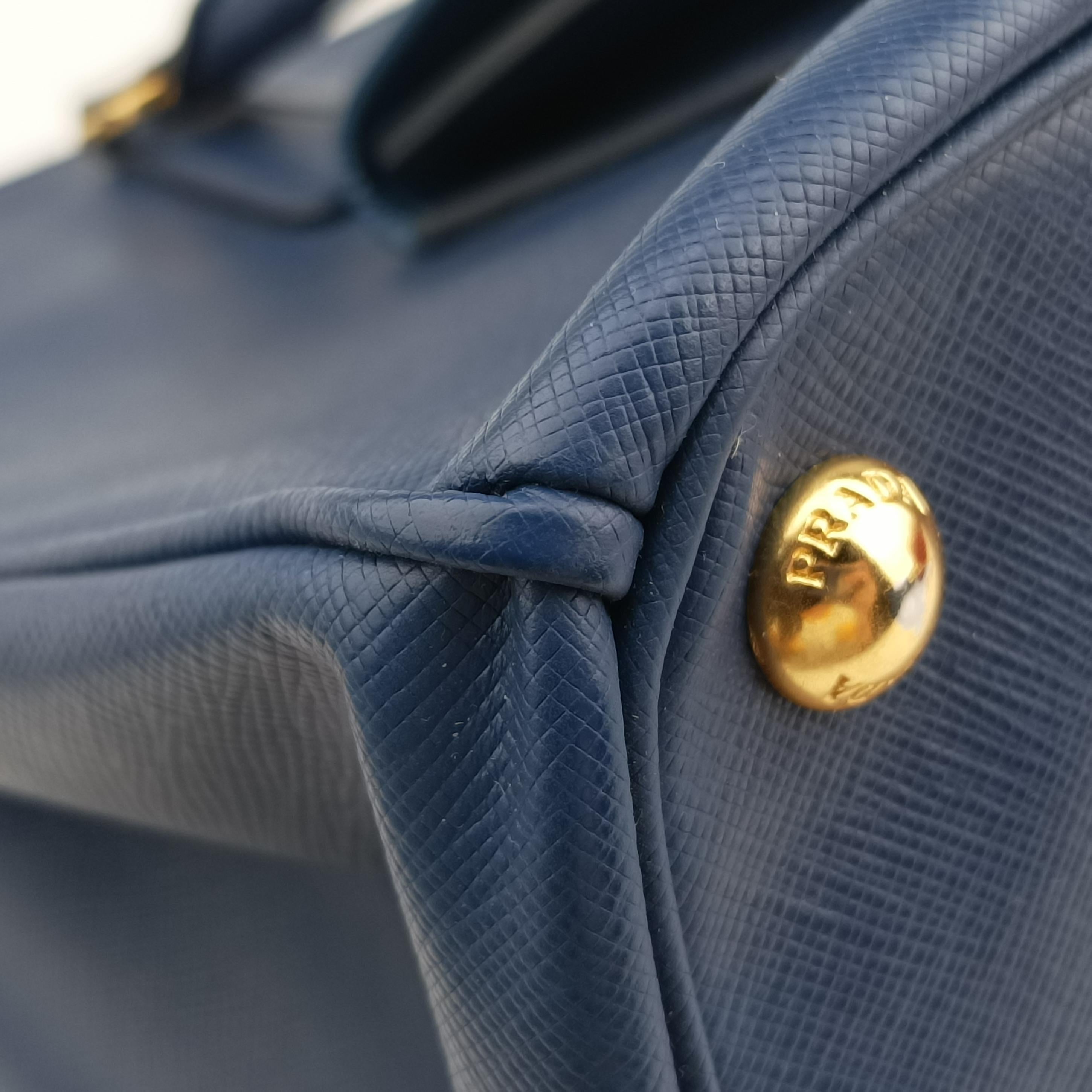 Vintage Prada Galleria front pocket Blue SAFFIANO Leather BN2674 shoulderbag | stylenewstar