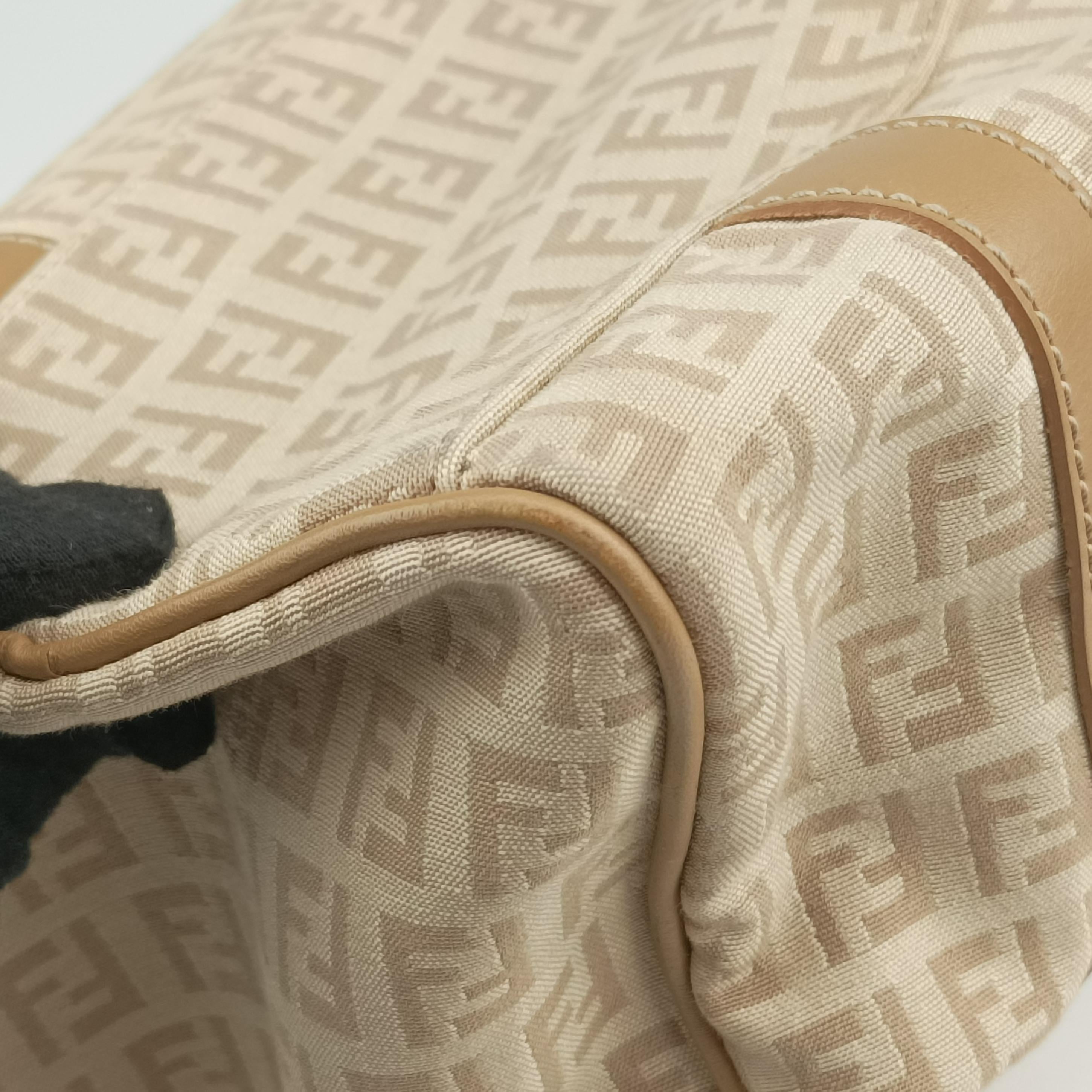 Pre-owned Fendi Zucchino Forever Bauletto beige canvas 8BL063 handbag | stylenewstar