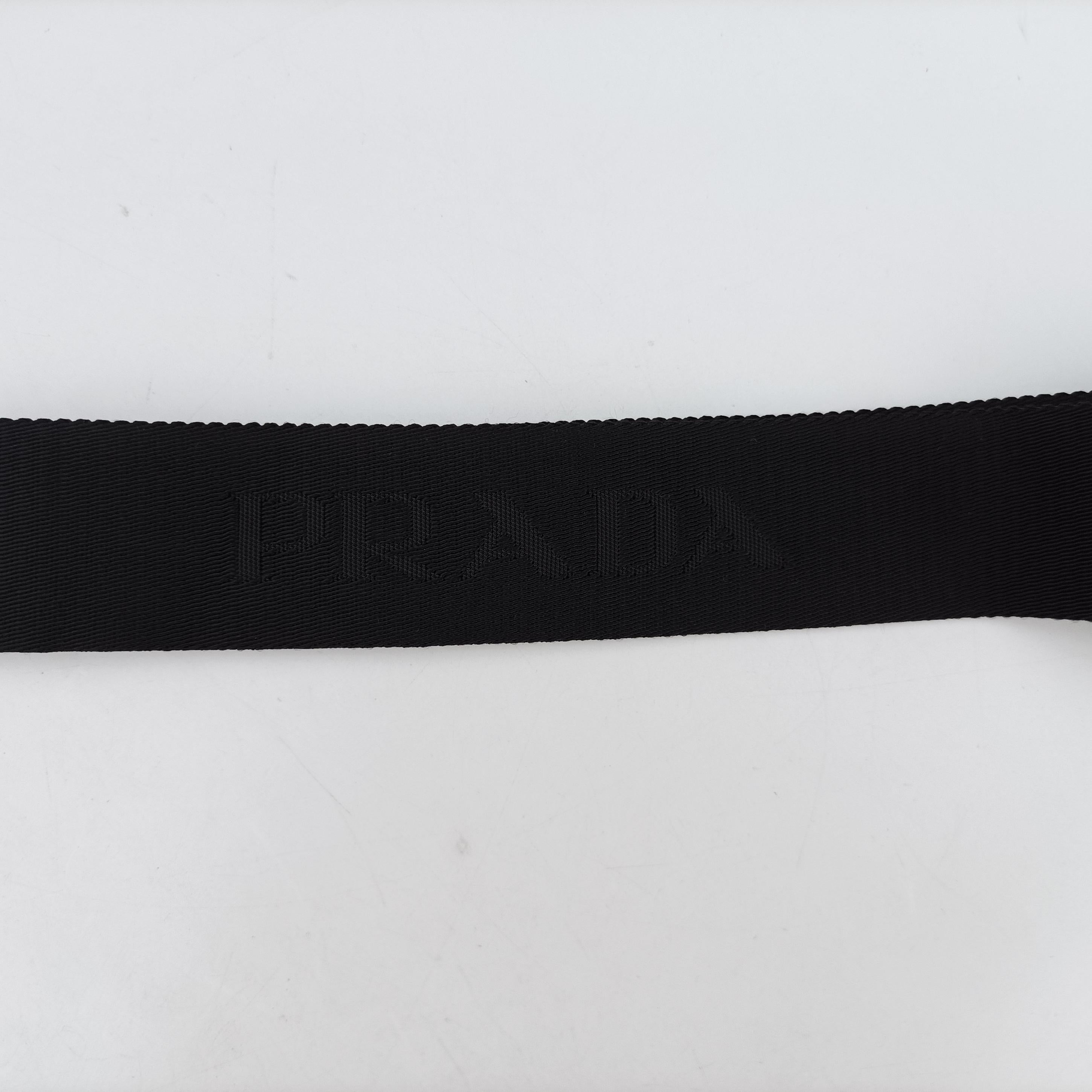 Vintage Prada triangle logo plate Black leather 2VG033 shoulderbag | stylenewstar