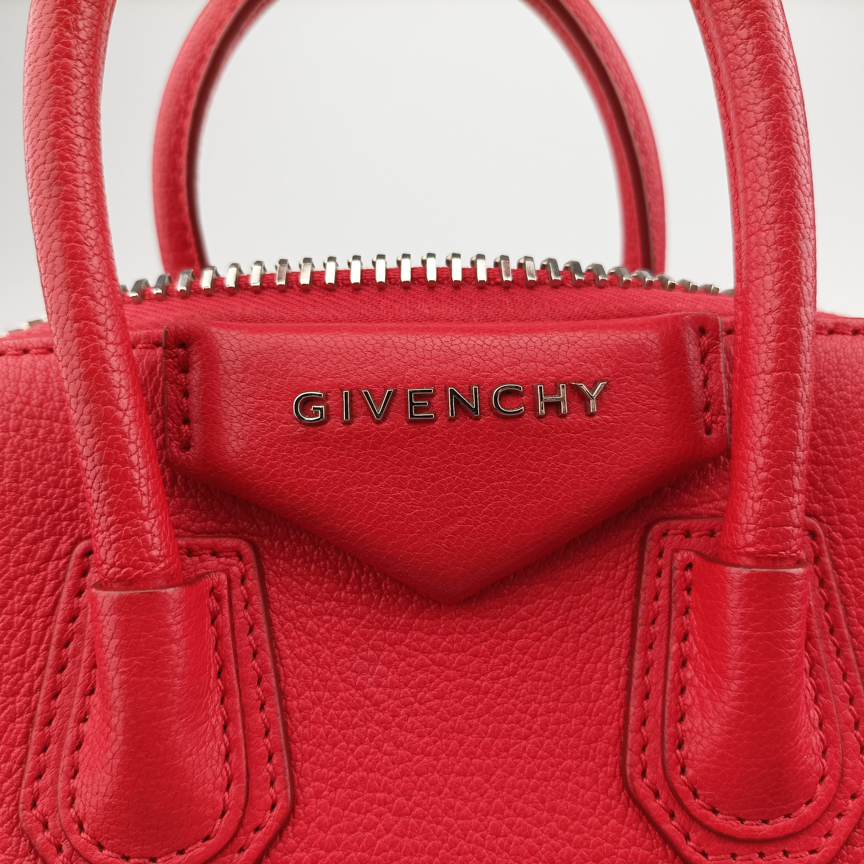 Pre-owned Givenchy Antigonamini Red leather  shoulderbag | stylenewstar
