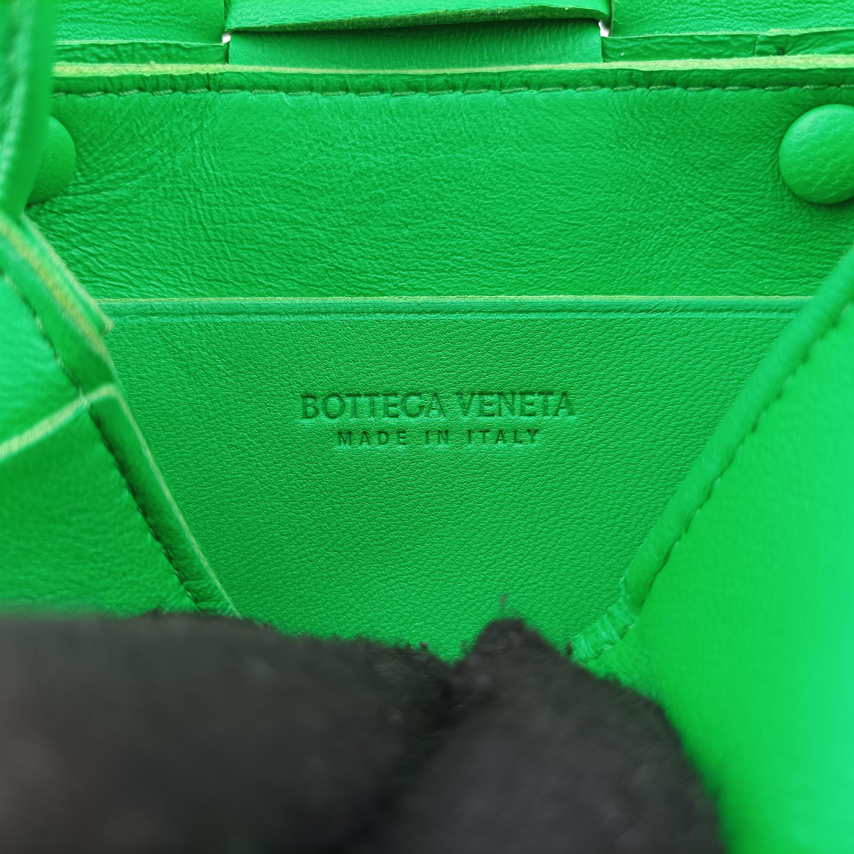 Pre-owned Bottega Veneta candy cassette Green lambskin  shoulderbag | stylenewstar