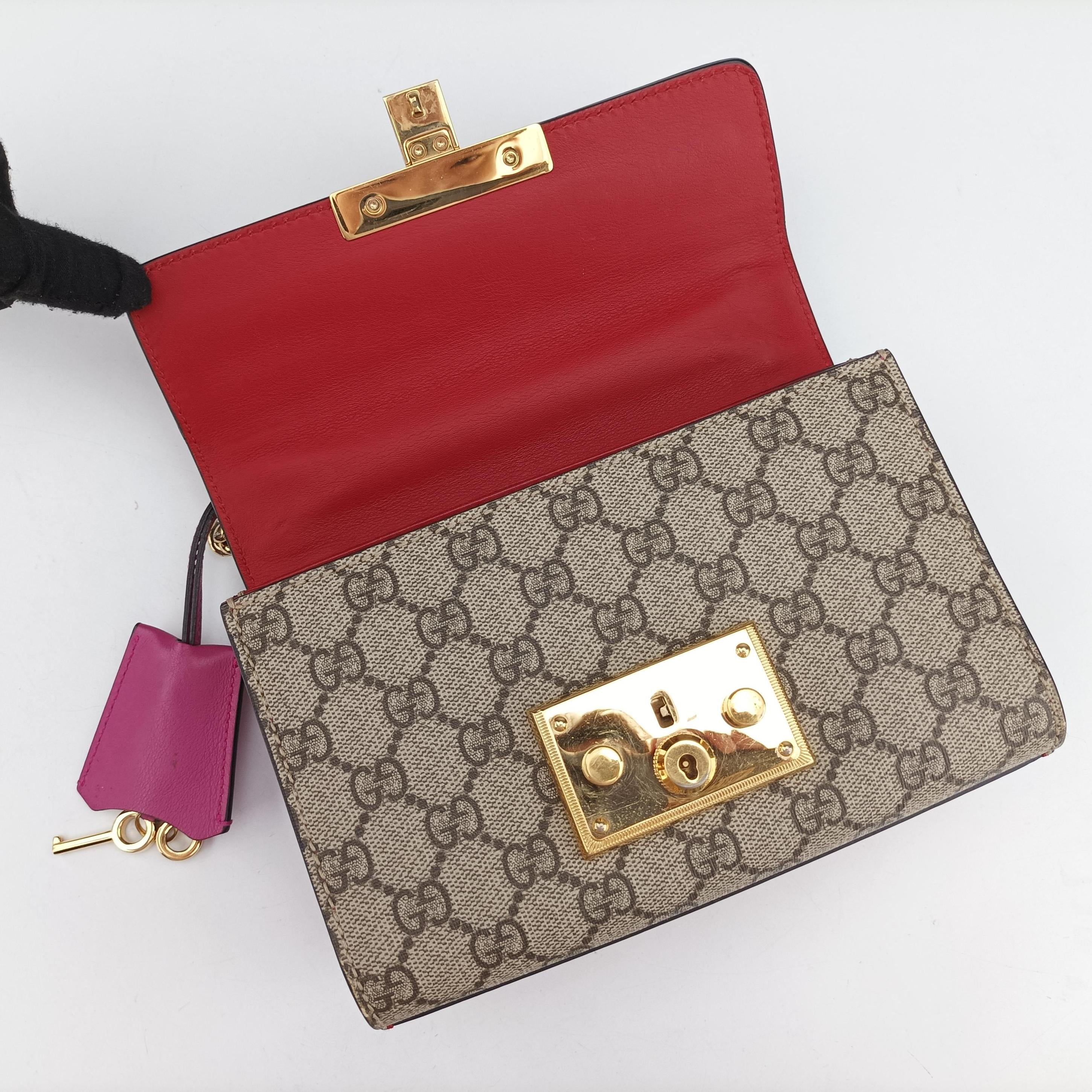 Pre-owned Gucci Padlock beige×red×pink PVC coated canvas 409487 shoulderbag | stylenewstar