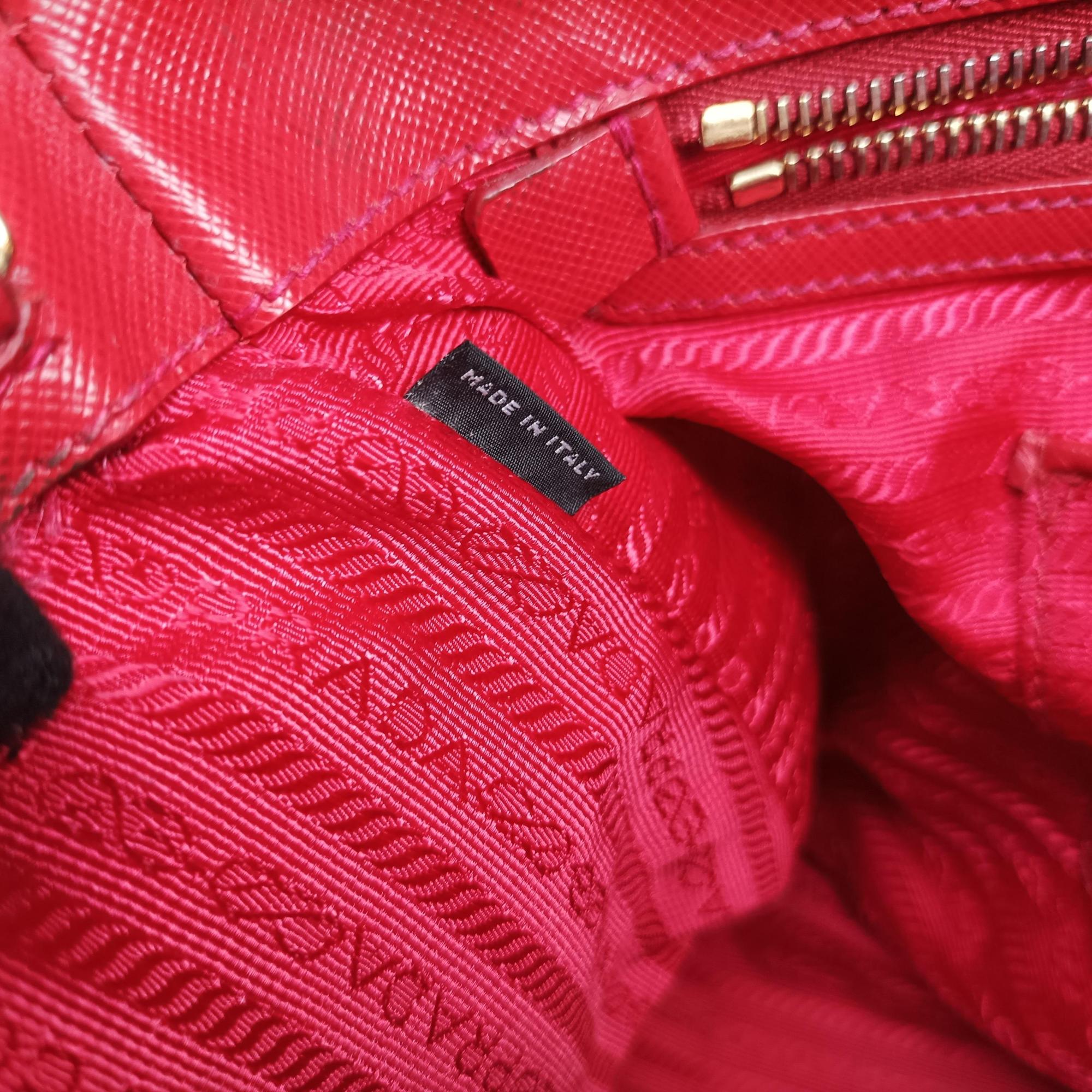 Pre-owned Prada Galleria Red SAFFIANO Leather BN1844 shoulderbag | stylenewstar