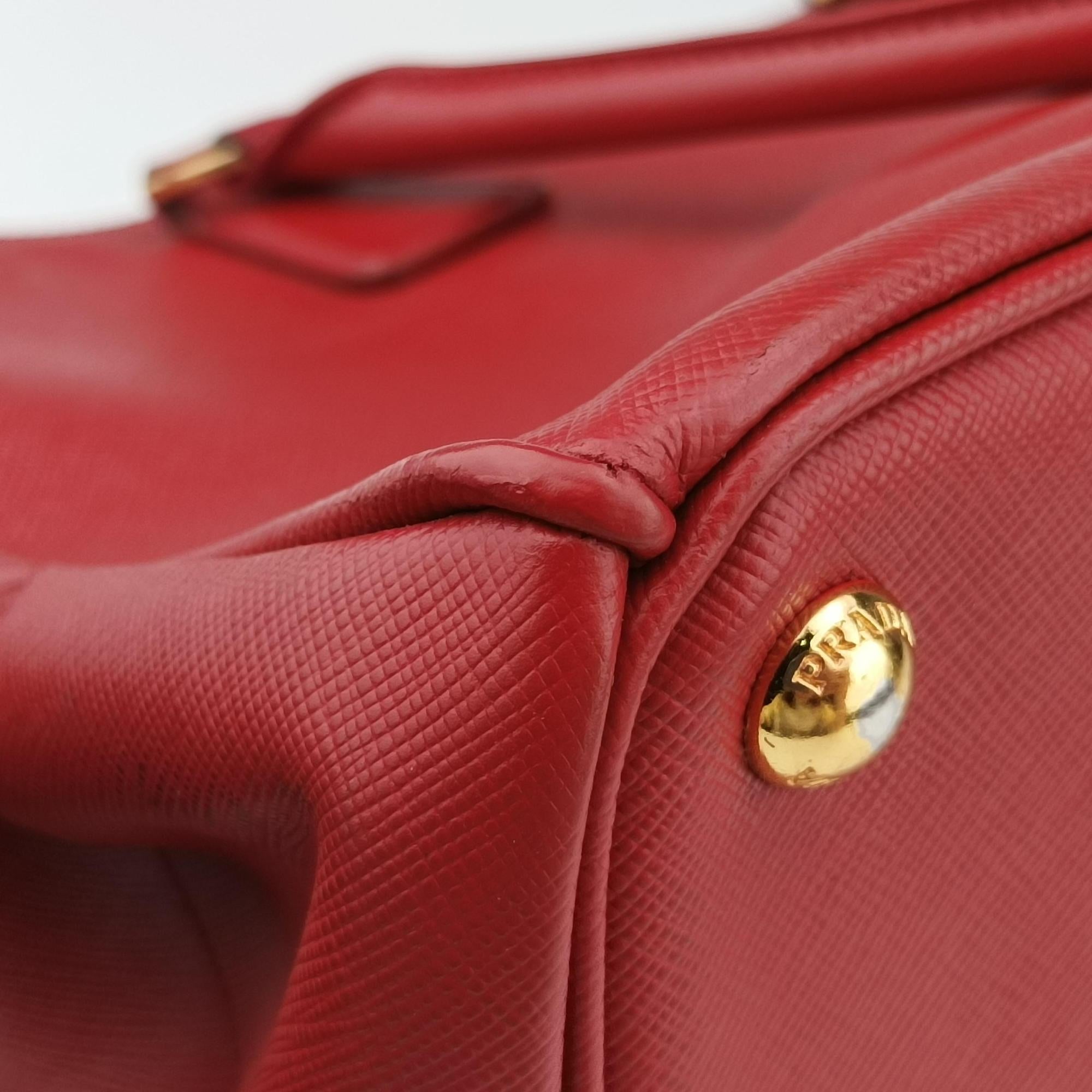 Pre-owned Prada Galleria Red SAFFIANO Leather BN1844 shoulderbag | stylenewstar