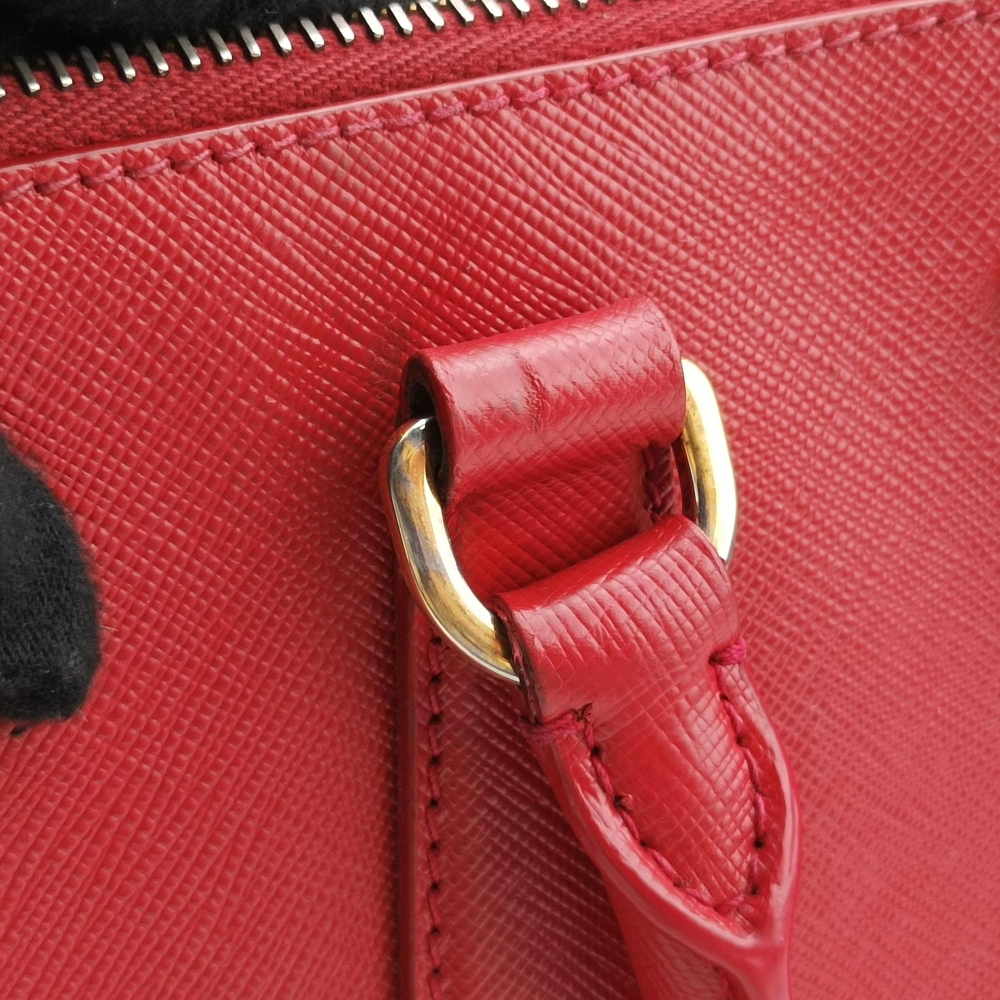 Pre-owned Prada Galleria Red SAFFIANO Leather BN1844 shoulderbag | stylenewstar