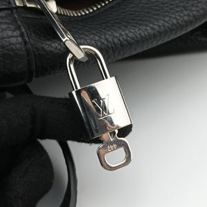 Secondhand Louis Vuitton ARMAND Noir Taurillon Leather M42687 backpack/rucksack | stylenewstar